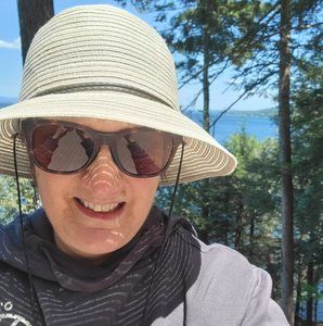 Meet your Posher, Candace